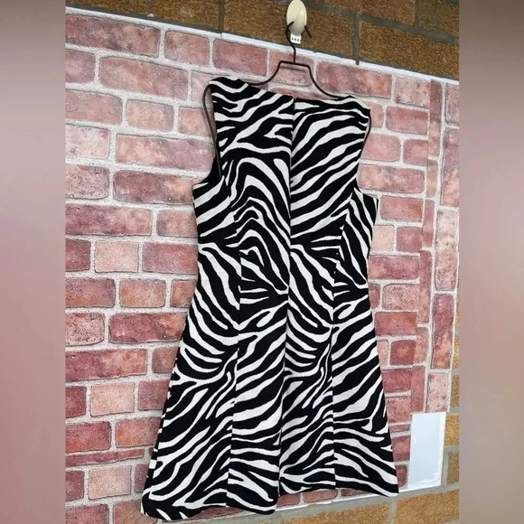 MICHAEL KORS COLLECTION Zebra Wool Jacquard Dress size 8 - Picture 13 of 17